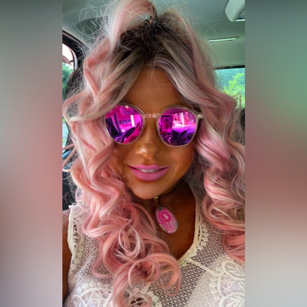 Meet your Posher, Dawn